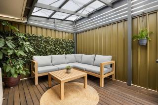 Brighton Escape - Seaside Living near Dining and Jetty - 7