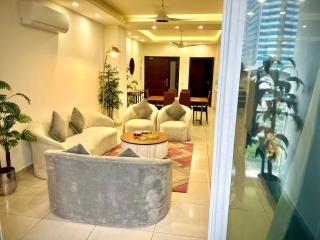 Elysium Signature Serviced Apartments Facing Centaurus Mall Islamabad - 3
