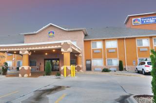 SureStay Plus Hotel by Best Western Topeka - 9