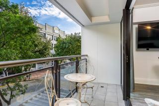 Spacious Sky Tower View! - 6