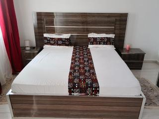 Royal Comfort Lodge - 1