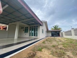Cozy Corner House, Bandar Utama - 9