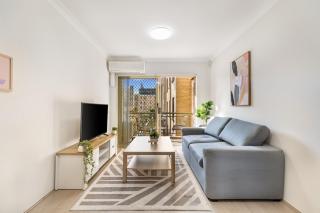 Central Park Area 1BR Unit Free Park - 0