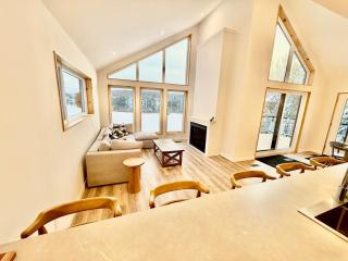 Muskoka Retreat on Bay Lake - 6