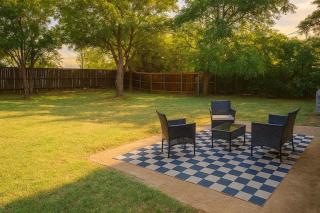 5 min to AT&T Stadium, Game Room, Huge Yard - Arlington - 7