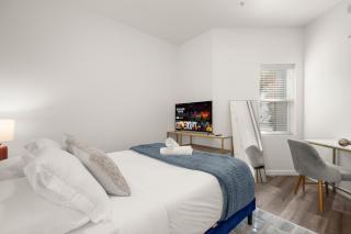 Austin 3BR Apt Near Downtown with Free Parking & Free Early Check-In & Late Checkout - 7