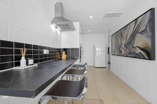 The Coastal Escape - Games & Vibes - 8