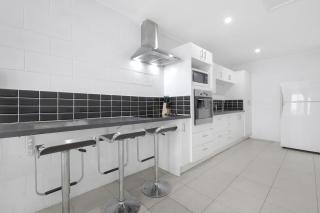 The Coastal Escape - Games & Vibes - 4