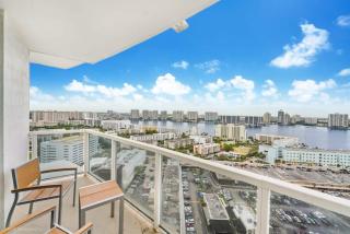 21st Floor Luxury Suite at Trump Int Resort - 8