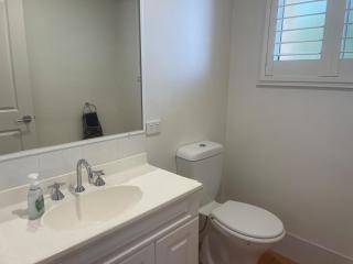 Coastal play and stay - walk to beach and park - 2