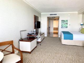 Trump International Resort by Zen Vacation Rentals - 8