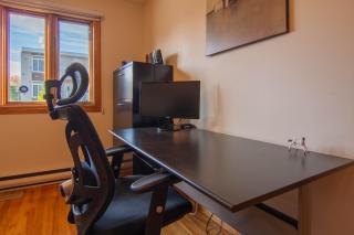 Cozy bungalow near Montreal and shops - 7