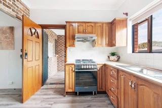 Chic Queen Room - Nearby Station & Olympic Park - Shared Bathroom - 3