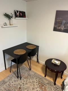 Cozy Escape in the City - 8