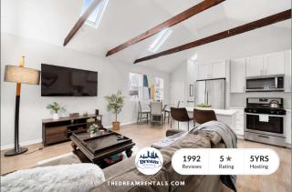 Chicago Treasure 4 Bed Getaway - 0