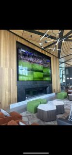 Modern Downtown Luxury - 5