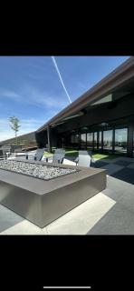 Modern Downtown Luxury - 2