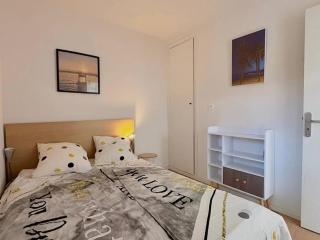 Appartement T3 à Bormes-les-Mimosas - Proche plages et commodités - FR-1-816-37 - 2