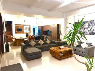 Villa Tepi Sungai Luxury 6-BR 4 bathroom luxury villa sleeps 14 with 15m pool in Seminyak completely renovated 24th November 2025 - 6