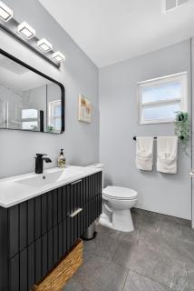 Hot Tub, Heated Pool, Games, Photo-worthy murals! - Sarasota - 6