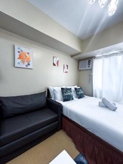 H Neat & Bright Studio - 2