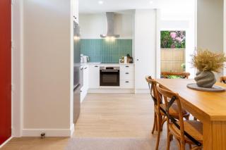 Sydenham 2BR New Build, Parking, Games Room - 3