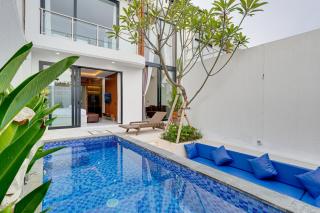 Modern 2BR Villa Reisi Malindra M12 in Denpasar - 0