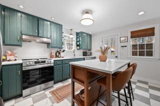 Renovated Cabin on 1 Acre in White Mountains - 7