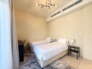 Cubix Art Villa 3BR - Large Backyard for events - 4