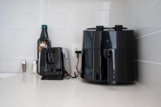 Chic Studio l Waters Edge l Top Location in Yas island l Canal view with Balcony l Free Parking l Near Yas Mall l F1 Yas Island l Sea world - 1