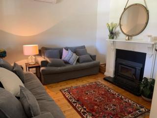 Tickles Cottage in a beautiful Rural Setting - 1