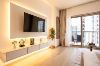 Chic Studio l Waters Edge l Top Location in Yas island l Canal view with Balcony l Free Parking l Near Yas Mall l F1 Yas Island l Sea world - 0