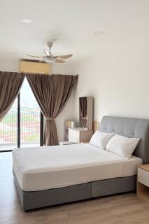 Emporis Kota Damansara Happy Comfort Stay - 1