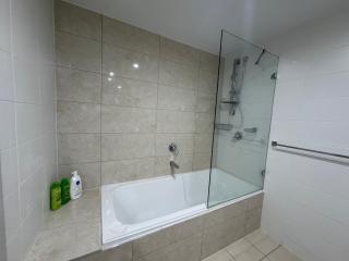 Well Located 2BR Apt with Parking & DarlingHarbour-10 mins walk - 2