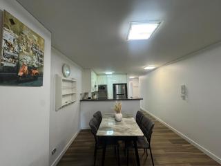 Well Located 2BR Apt with Parking & DarlingHarbour-10 mins walk - 8