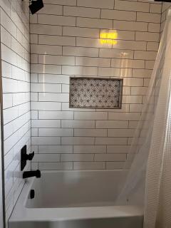 Luna Luxury 2BR 2BA Quiet Area Balcony - 4