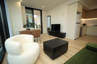 VTA Chic 2BR Urban Retreat in Adelaide CBD - 4