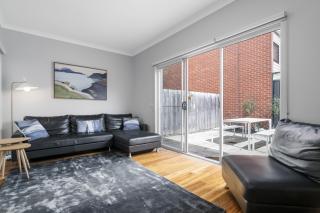 Elegant 3-Bed Townhouse in Leafy Kensington - 4