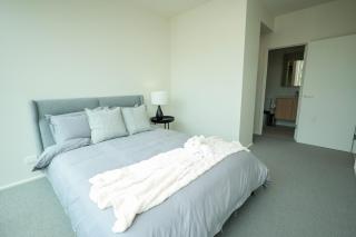 VTA Stylish 2BR Base for City Adventures - 4