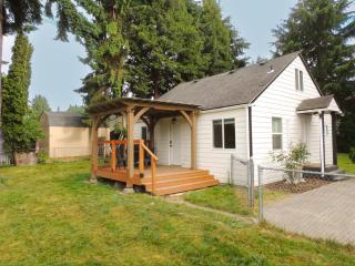 2 bed 2 bath Maplewood Stunning Home - 0