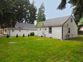 2 bed 2 bath Maplewood Stunning Home - 2