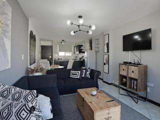 Blouberg, Nautica and Studio Apartments - 1