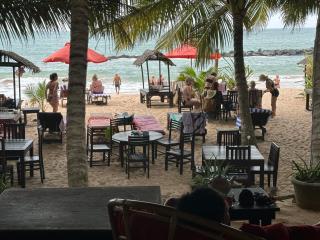 IN Lanka Hotel and Restaurant - 3