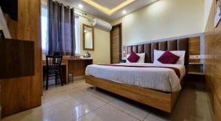 MLS Prime Inn - Near Dehradun Railway Station - Dehradun - 1