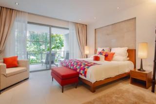 Elegant Beachfront 3BR Condo at Pearl of Naithon - 5