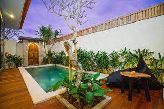 Balimmo 2 Bedrooms Refined Industrial Villa - 8