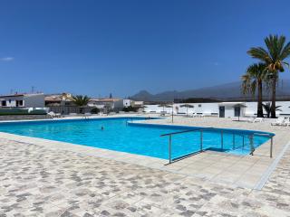 Cozy 3 Bedroom Townhouse - 6