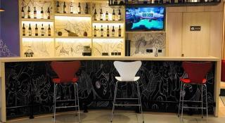 ibis Chengdu East Railway Station Hotel - 5