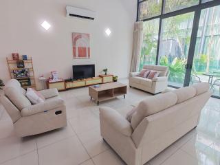 Reflexion Puchong Private Pool Villa Group-Friendly - 0