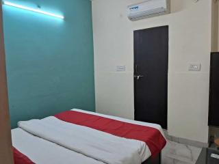 Hotel O Rajiv Gandhi Bus Stop Bangalore Formerly Maharaja - 1